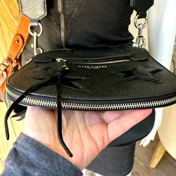 Rare Amazing New nwt Marc Jacob’s flap clip on shoulder strap Star fob S… - Picture 9 of 12